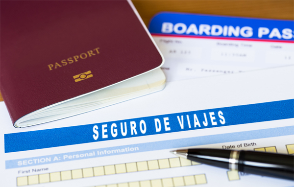pasaporte y seguro de viajero