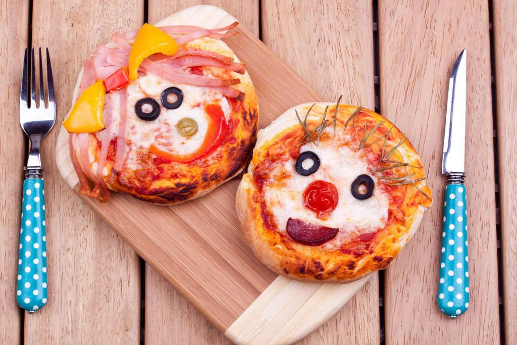 pizza decorada para niños
