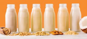 Vasos de distintos tipos de leche vegetal