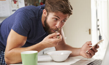 comer mal con gastritis